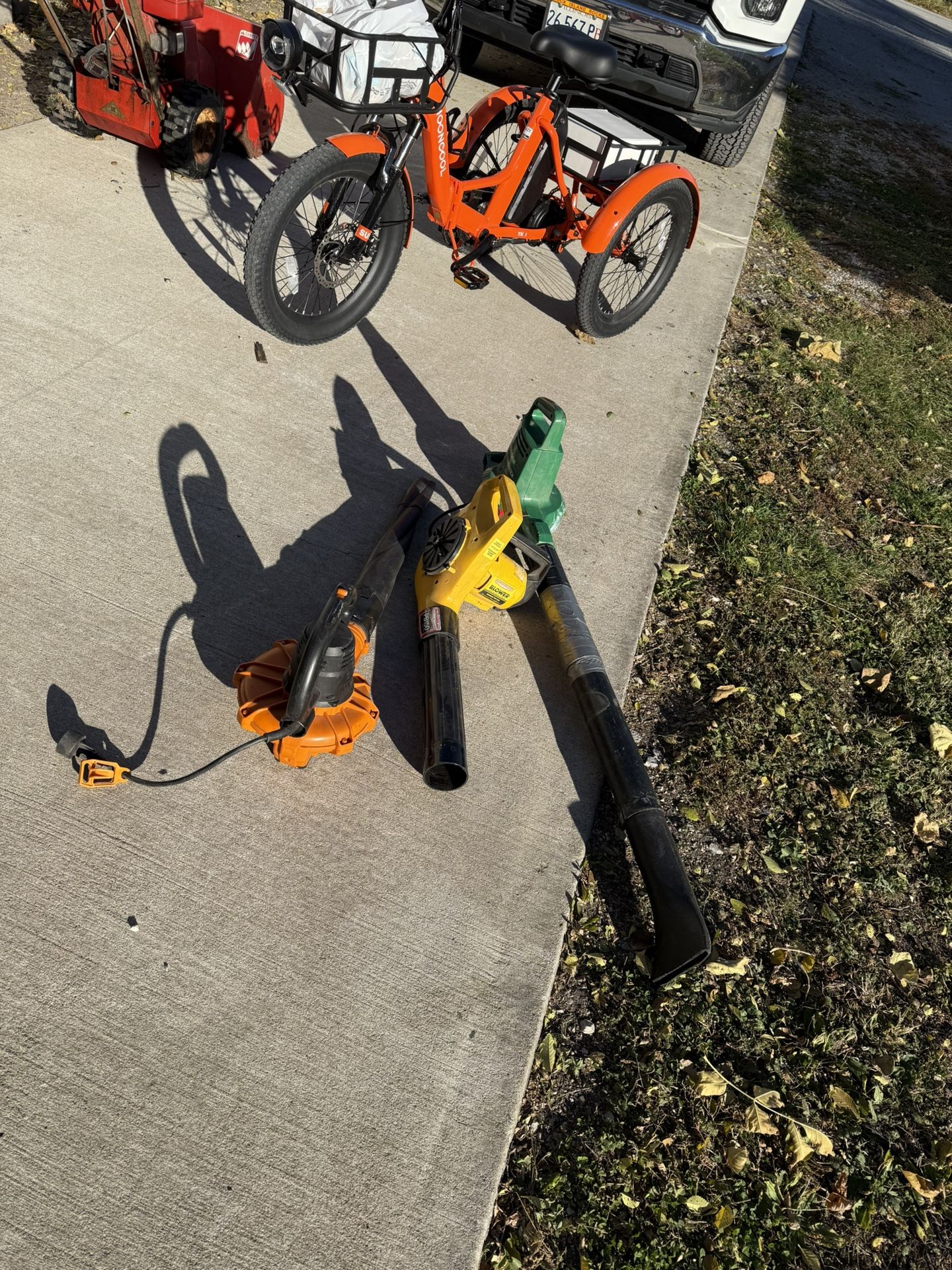 3-Leaf Blowers $10 EACH