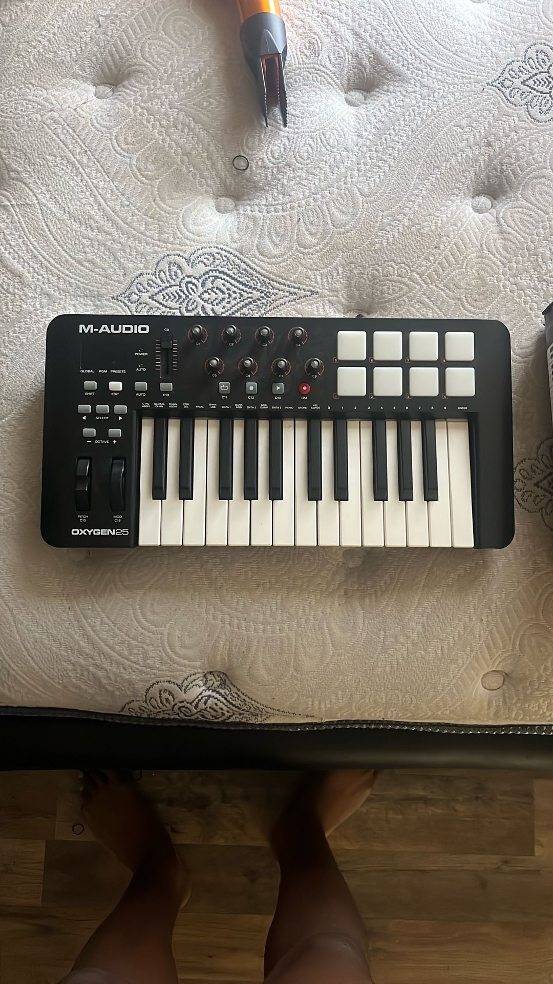 music controller 