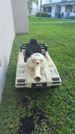 24-Volt Kids Ride on Car Electric Tank Vehicle for Children 3-Years to 8-Years Old with Remote Control, Light and Music