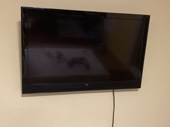 40” TV