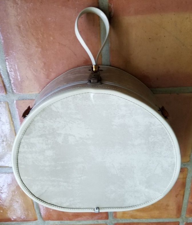 Vintage Samsonite Hat Box w Key