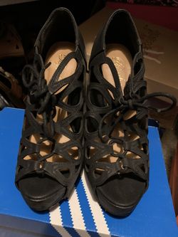 Black heels *New*