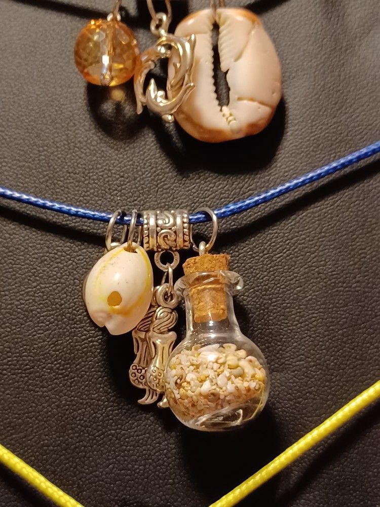 New, Bizzy Necklaces, Beach Sand, Charms, Beads, Shell, Hawaii. Choose One, Free Gift Bag