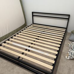 Metal Queen Bed-frame