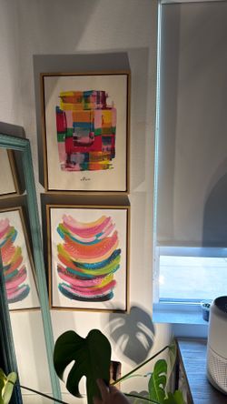 Wall art (2 paintings)