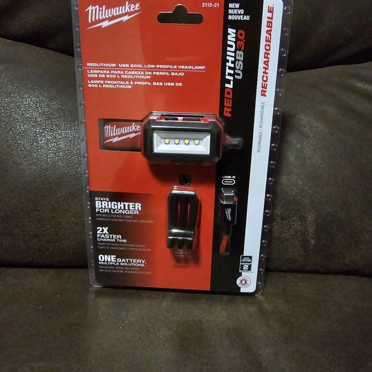 Low Profile Milwaukee 600 Lumens Milwaukee 600 Lumens LED REDLITHIUM USB Low-Profile Hard Hat Headlamp With  PACKOUT Red 20 Tumbler 2115-21H-48-22-8392RP The Home Depot