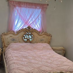 Antique Italian Bedroom Set