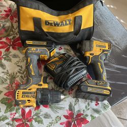 Dewault 20v Drill Set