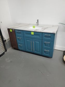 Vanity Base With Top And Faucet