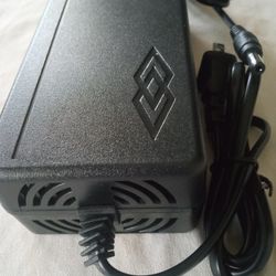 AC POWER CHARGER WITH FAN PROTECTION FOR ELECTRIC SCOOTER AND ELECTRIC BIKE 42 VOLTS - 2.0A