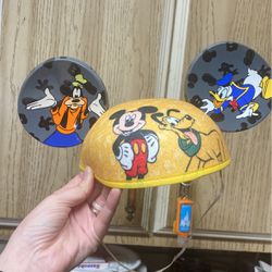 Mickey And Friends Mickey Ear Hat