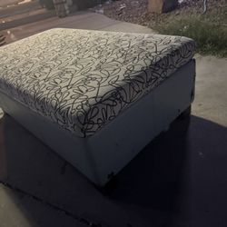 storage ottoman bench