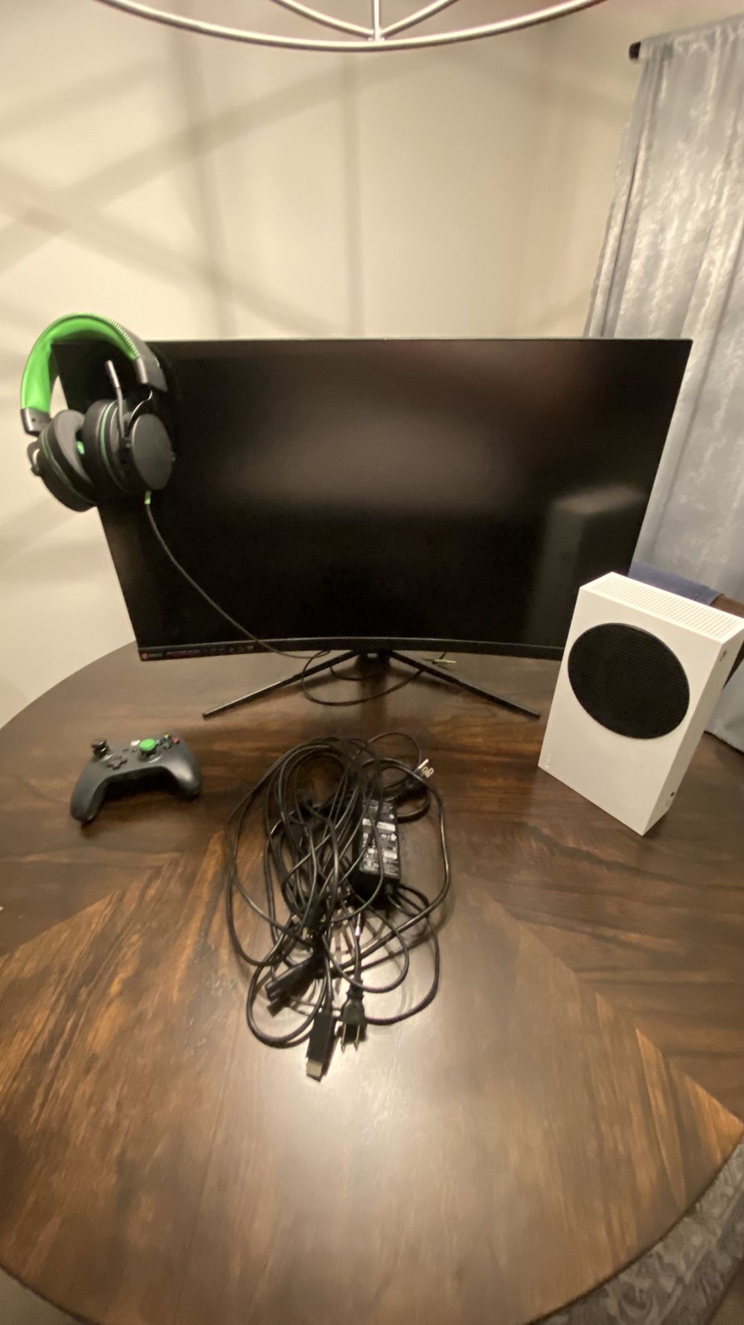 Xbox Series S + 165Hz Gaming Monitor Bundle