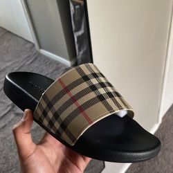 Burberry Check Slides