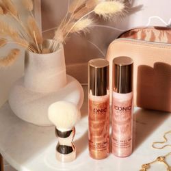 NIB Iconic London 2 bottles Glow & Original Tanning Mist  & Brush Set 