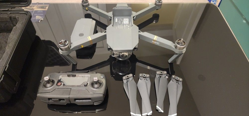 Mavic Pro Drone W/ Additional Batteries, Replacement Wings and Car Charger