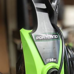 Pressure Washer. No Issues. 