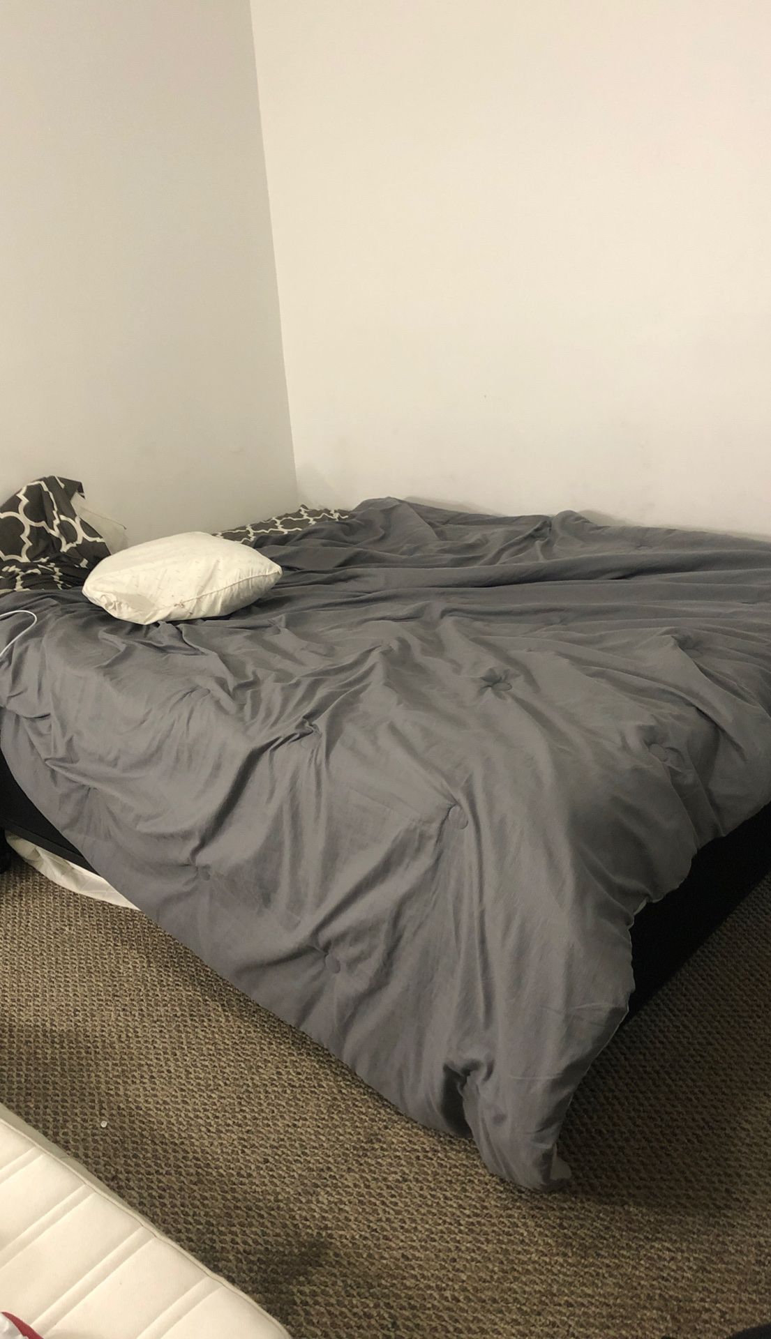 Bed with 2 mattress ( queen size)