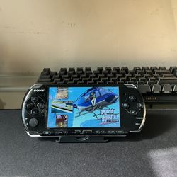 PSP with hundreds of games!