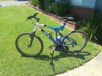 G.t.  idrive 4.0 mountain bike