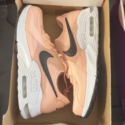 Nike Air Max The Excee 12