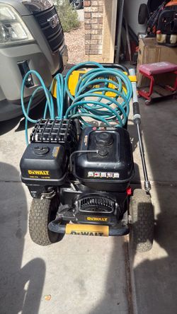 DEWALT 4400PSI PRESSURE WASHER