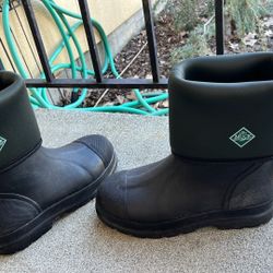 muck chore  soft toe insulated rain boots 