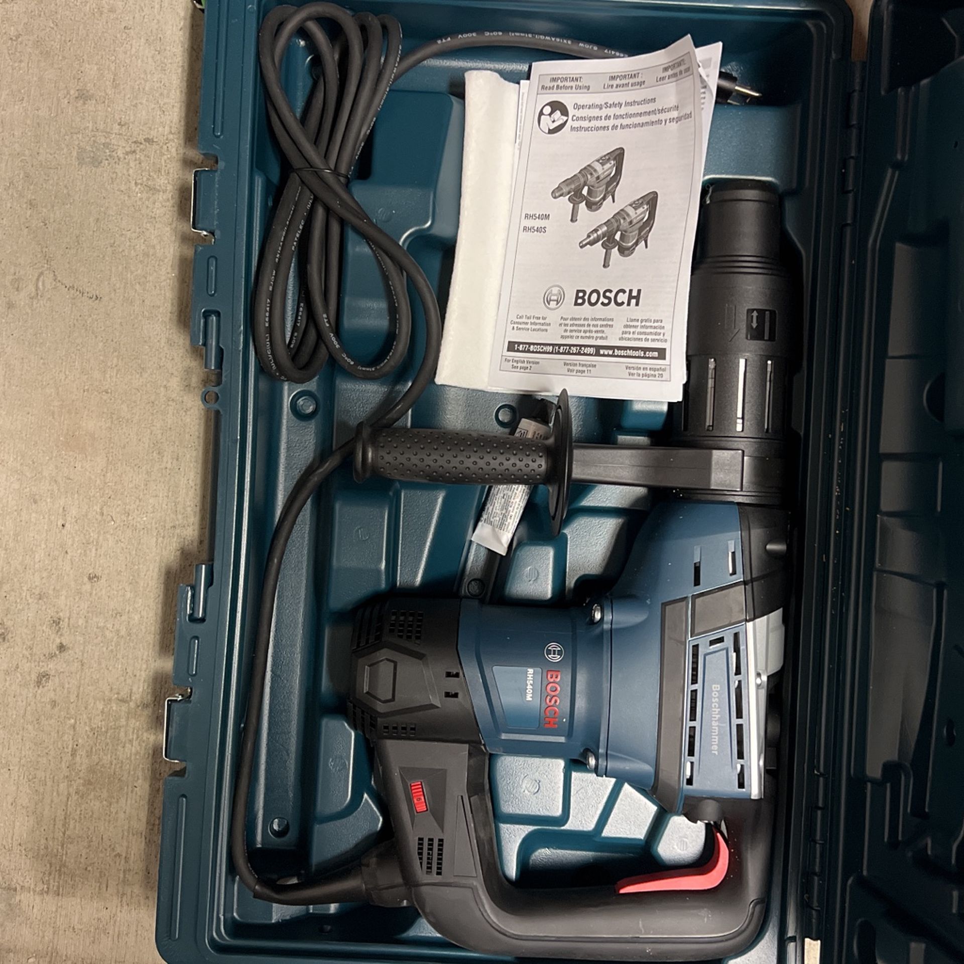 Bosch 12 Amp 1-9/16 in. 120V SDS-max Rotary Hammer RH540M 