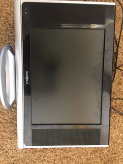 14 inch INSIGNA TV like new with remote.