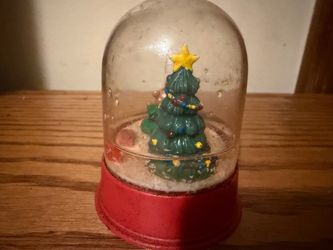 1910 vintage collectible chromas snow globe