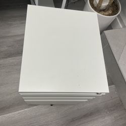 3 Drawer Metal File Cabinet With Locks $35.00