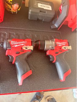 Milwaukee bundle 450$ for all brand new