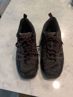 Men's hiking shoes