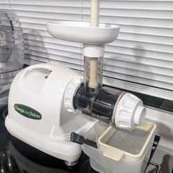 **OMEGA-Commercial Masticating Juicer**