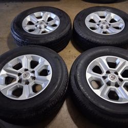 17"Rines y Llantas Toyota Tacoma 4Runner Tundra 