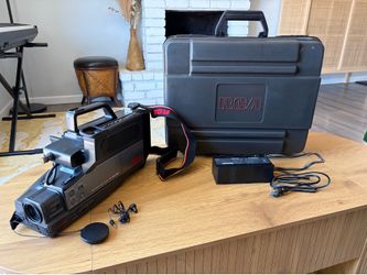 Vintage RCA CC275 VHS Camcorder w/ Original Hard Case & Accessories – Powers