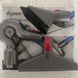 Dyson Vacuum Furniture & Accessories Cleaning Kit