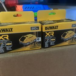 DEWALT 20-Volt MAX XR Lithium-Ion 8.0 Ah Battery Pack