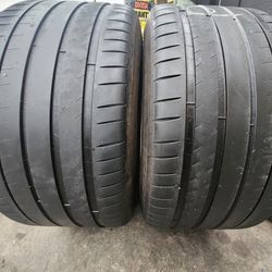 2 USED TIRES MICHELIN 325/35/22