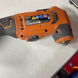 Ridgid R86241 Multi Took W Battery ONLY