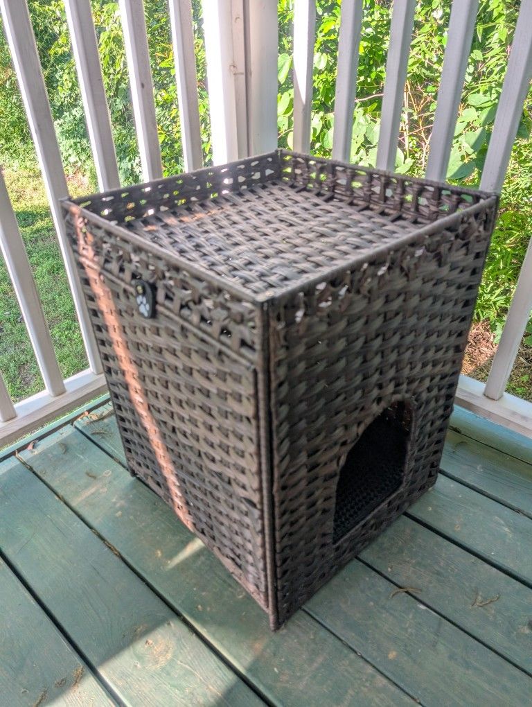 Cat House/Litter Box Cover OBO