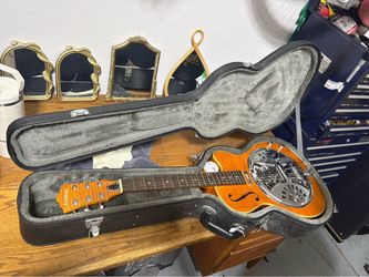 Washburn R45RCE Acoustic-Electric Resonator Guitar + Hard Case