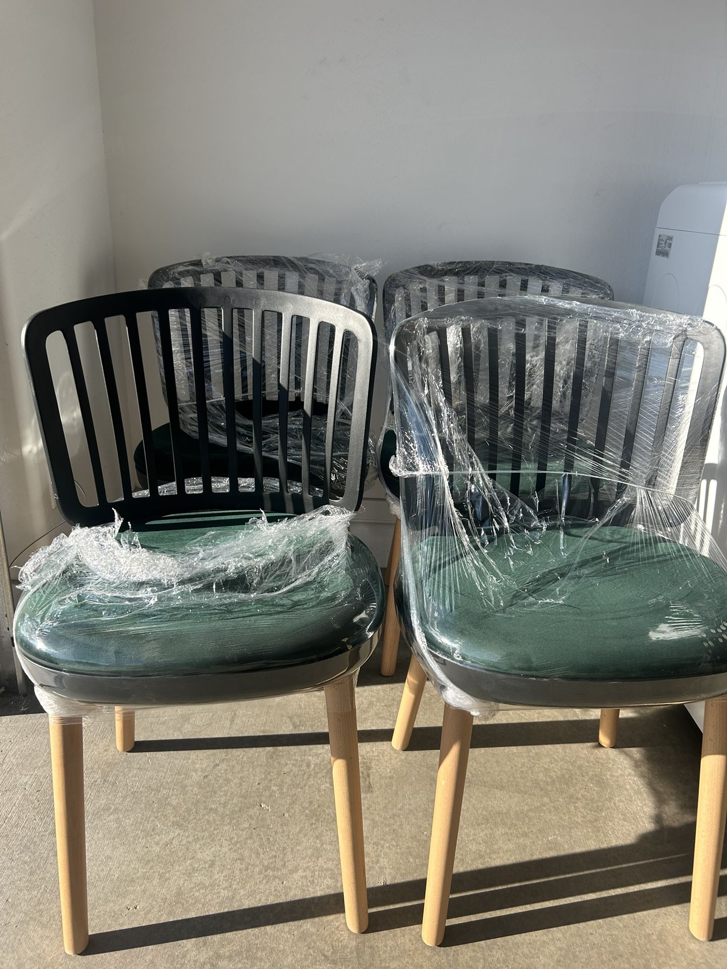 Set Of 4 Chairs