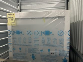 Brand New Amana 9 Cu Foot Convertible Freezer