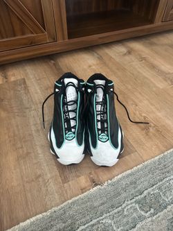 Jordan’s women’s size 7Y