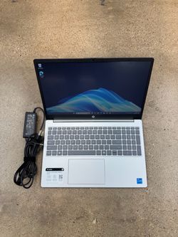 Hp Laptop 15 inch ,8gb ram ,intel i3-N305 ,128gb SSD, windows 11