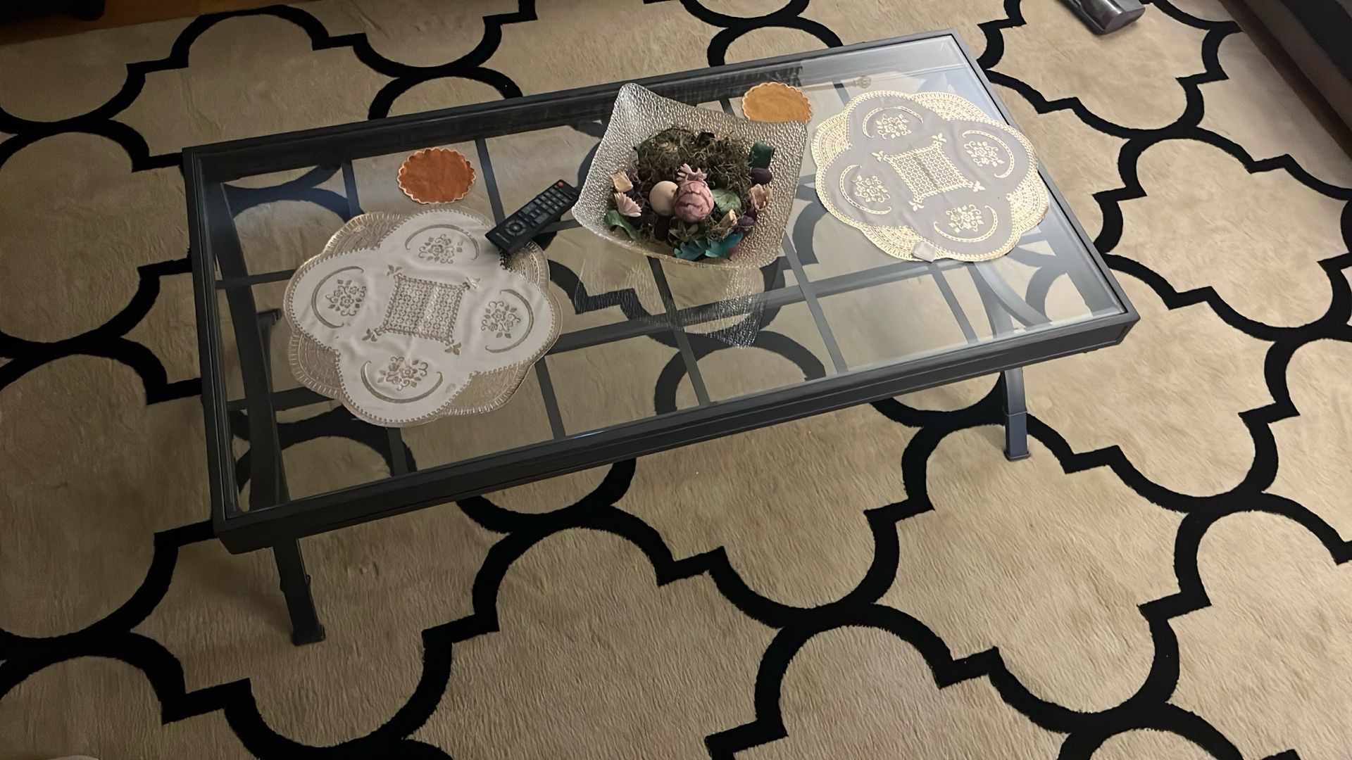 3 Set glass-top coffee table Metal