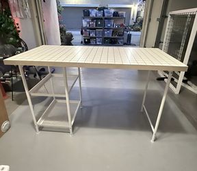 Modern Grid Pattern White Desk Craft Table