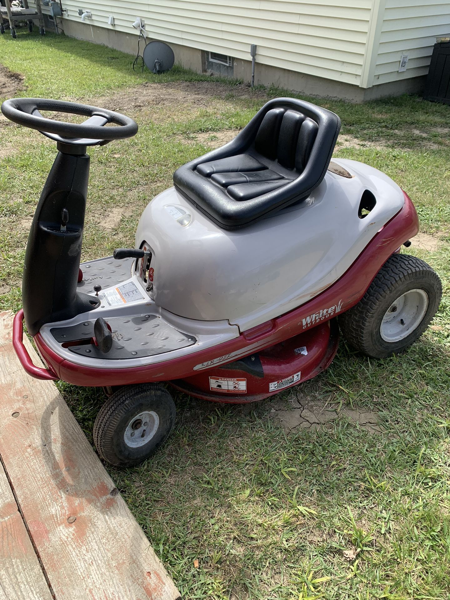 Ride On Lawn Mower