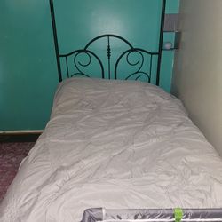 Full Size Bed